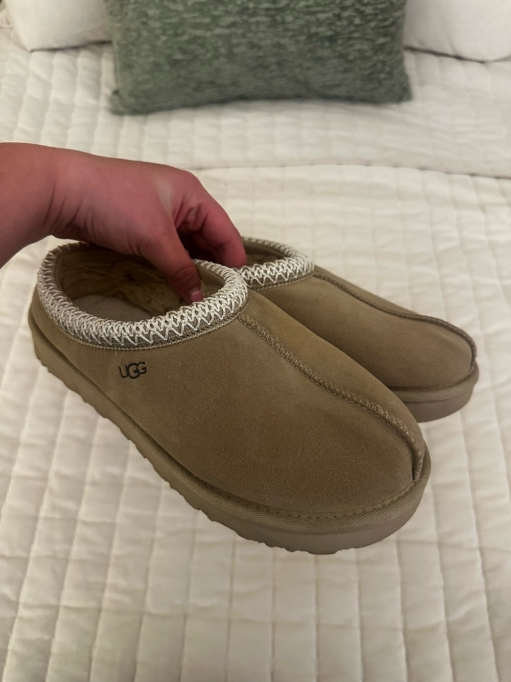 UGG Tasman